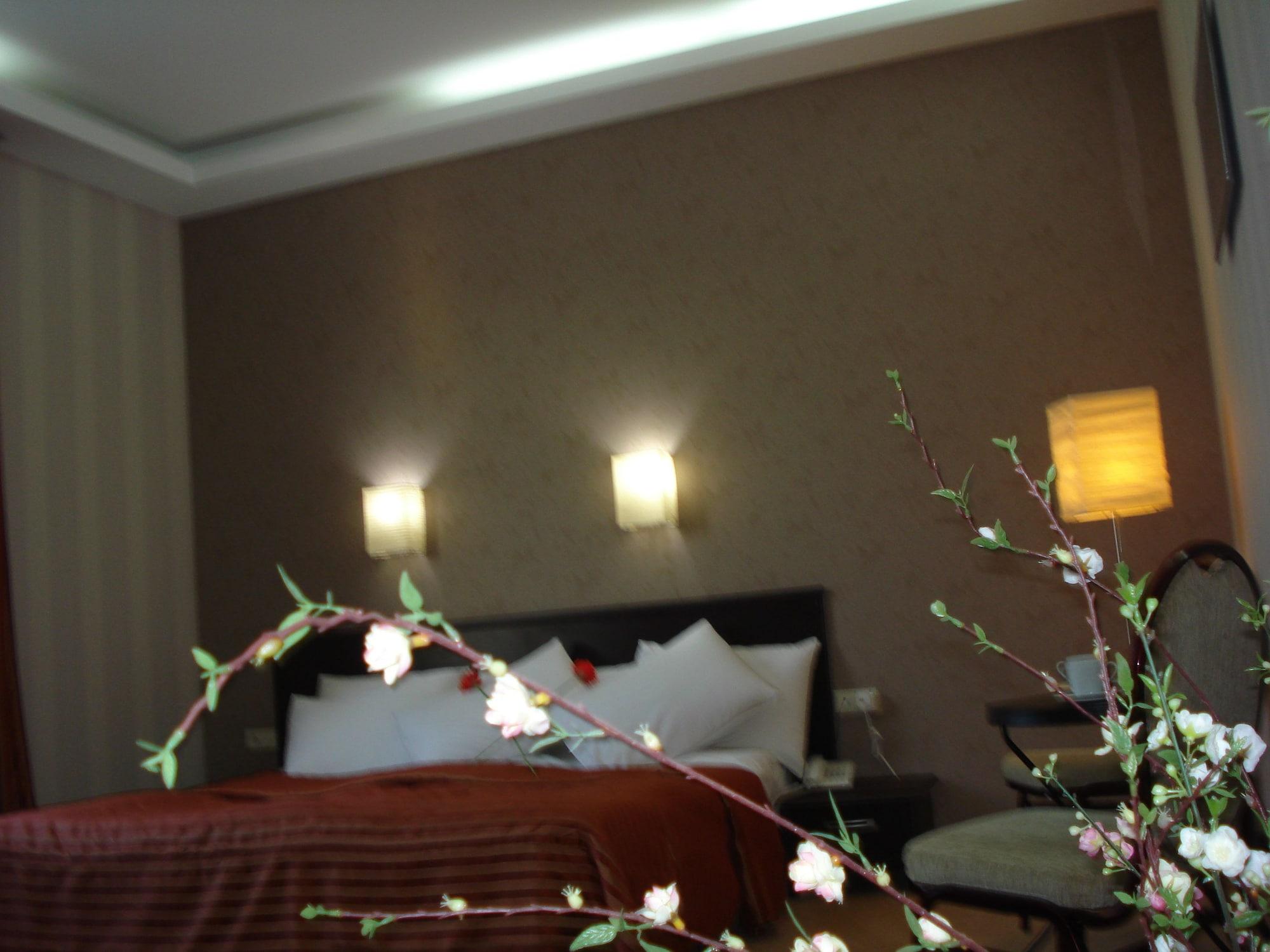 D'Plaza Hotel Tbilisi Luaran gambar